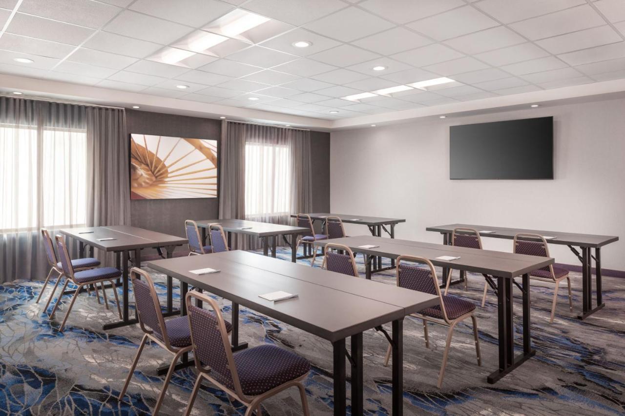 Fairfield Inn & Suites By Marriott Fresno North/Shaw Avenue Exterior photo
